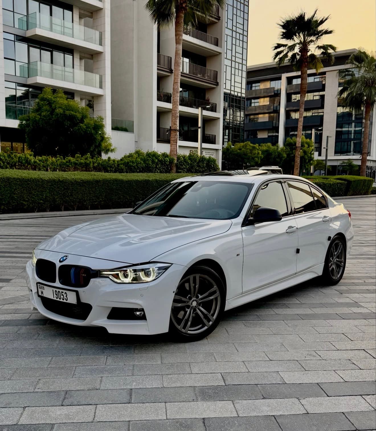 BMW 320i